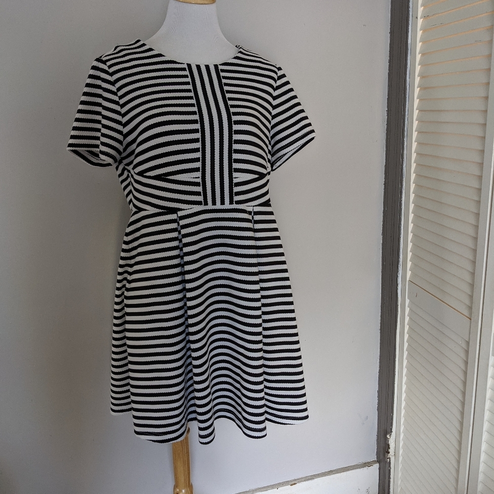 CeCe black and white striped A-line pleated dress
